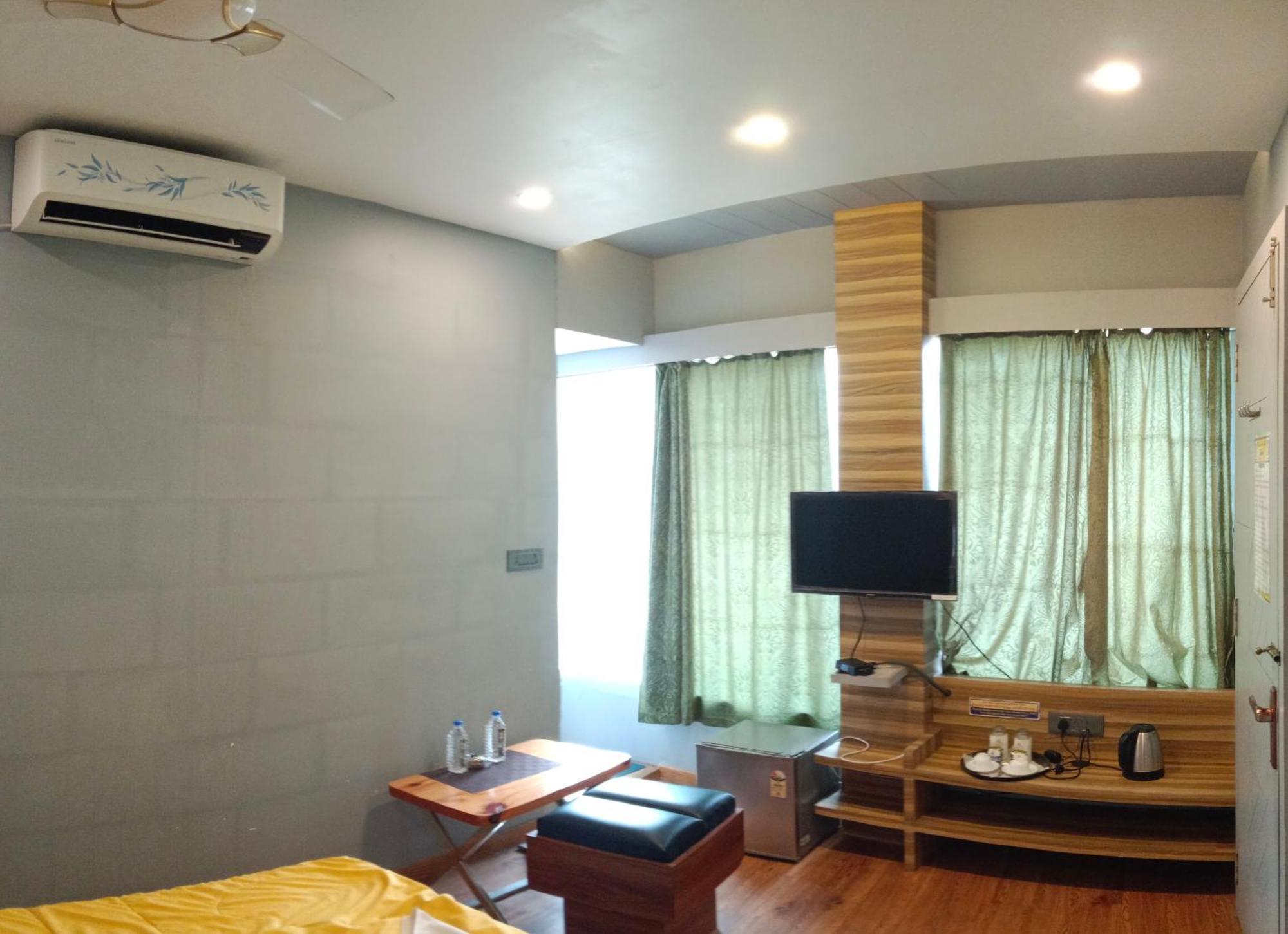 The Promise Hotel And Resort Tajpur Quarto foto